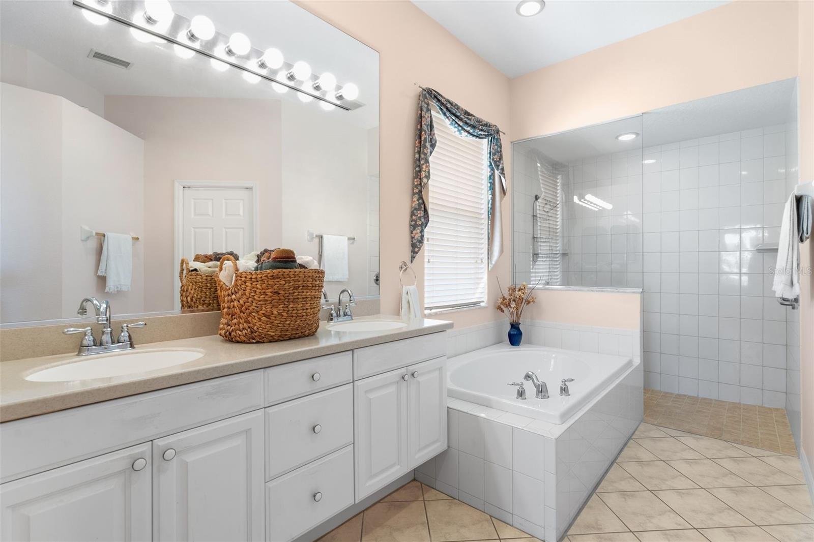 CHELSEA OAKS PH I - Residential