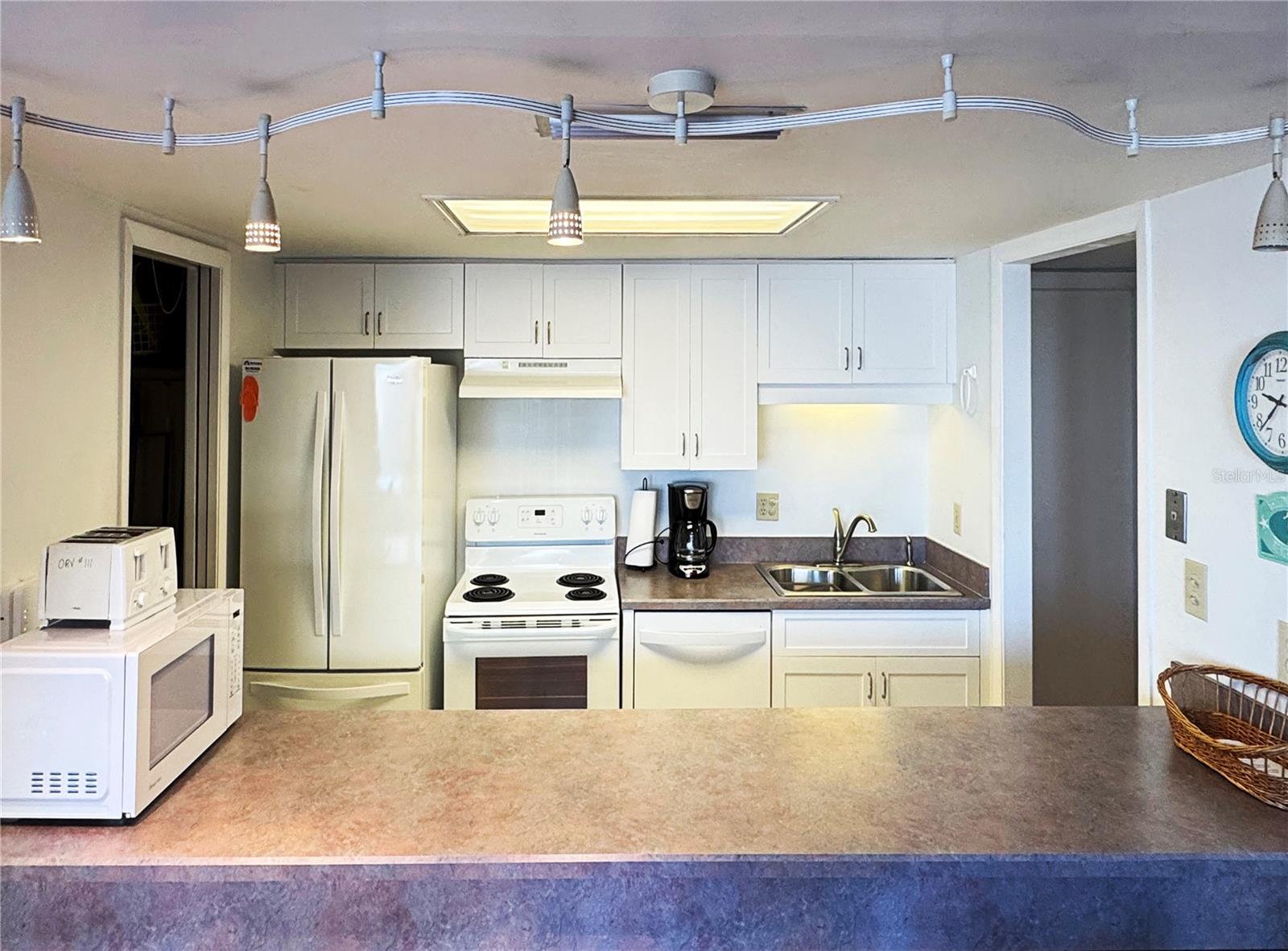 OCEAN REER VILLAS CONDO - Residential