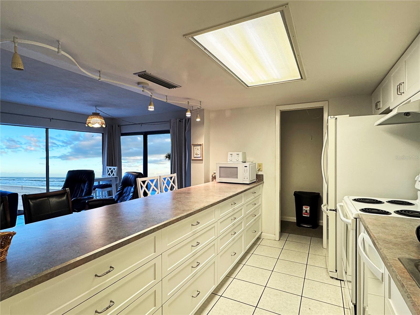 OCEAN REER VILLAS CONDO - Residential