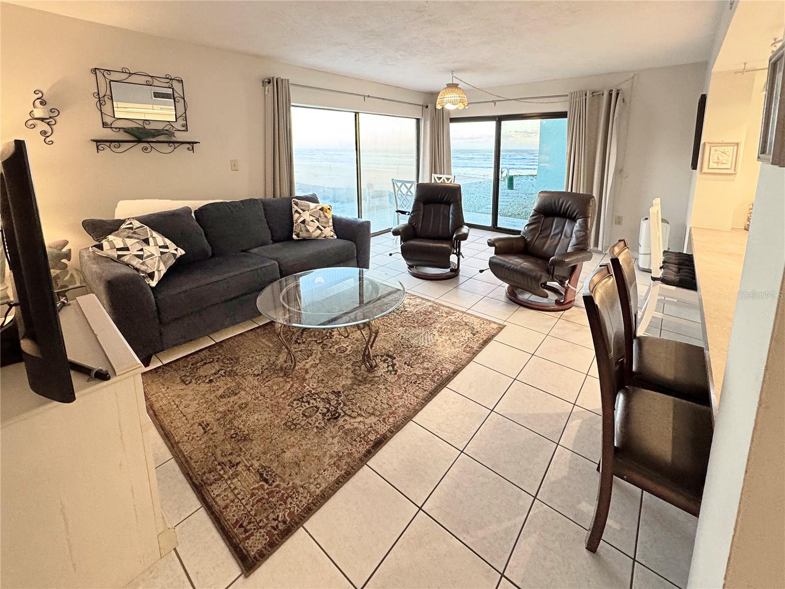 OCEAN REER VILLAS CONDO - Residential