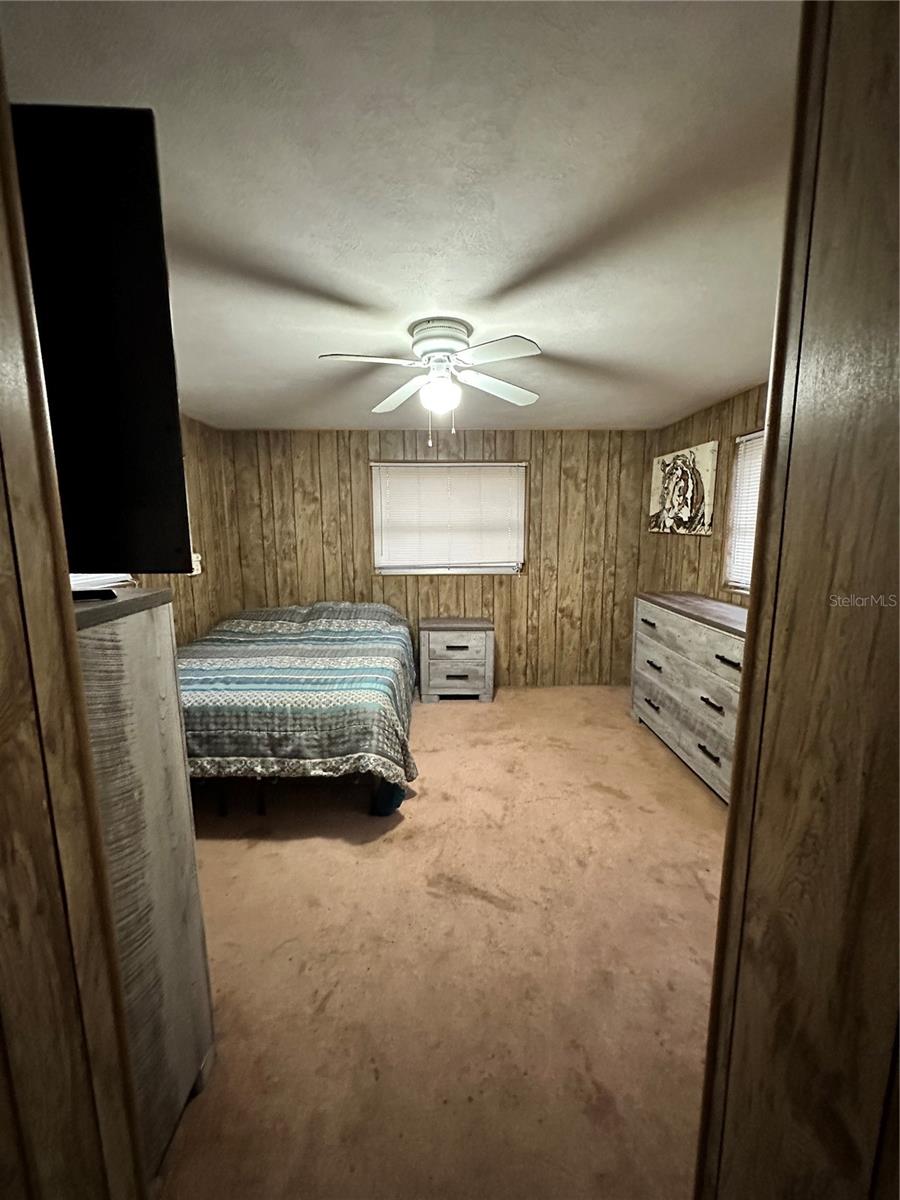 HOGLES S 01/2 BLK 67 DELAND - Residential