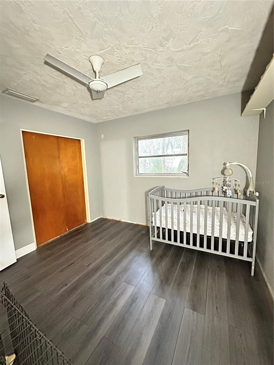 HOGLES S 01/2 BLK 67 DELAND - Residential