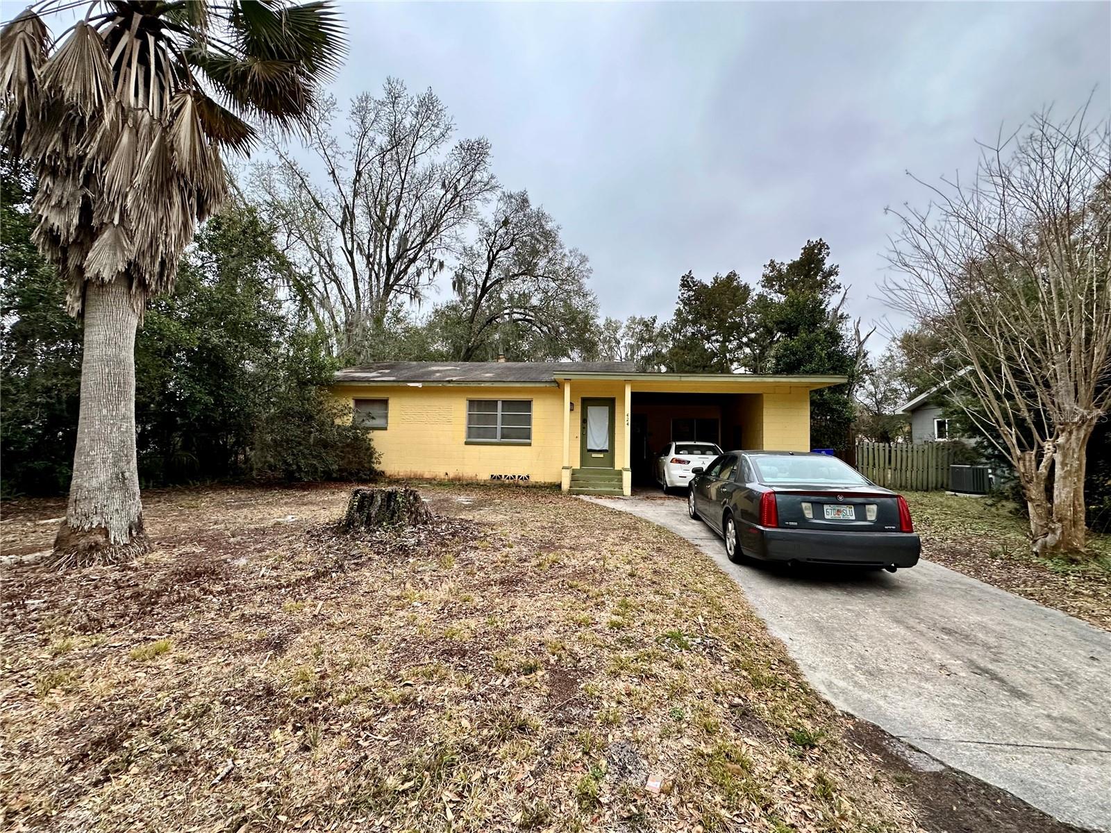 HOGLES S 01/2 BLK 67 DELAND - Residential
