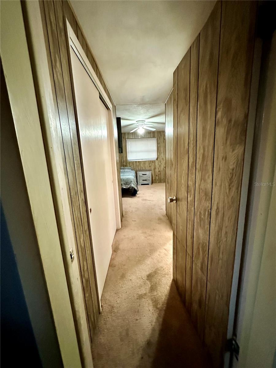 HOGLES S 01/2 BLK 67 DELAND - Residential