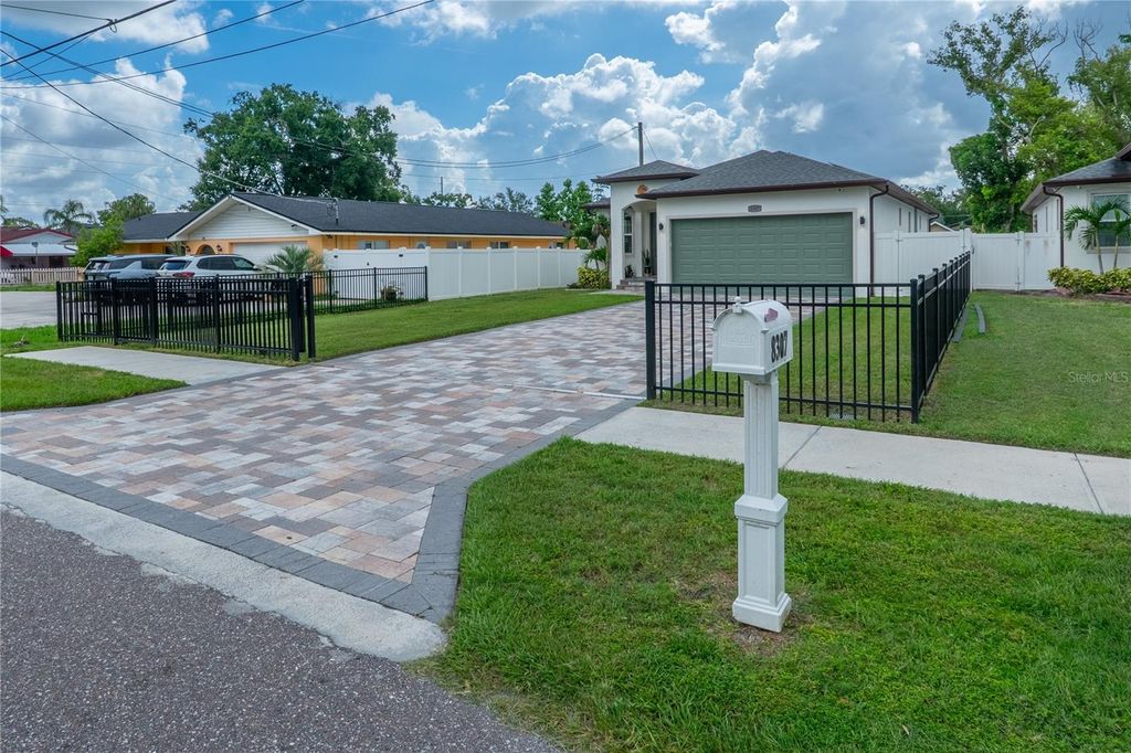 Photo of 8307 N Gomez Avenue, Tampa, FL 33614 (MLS # TB8521899)