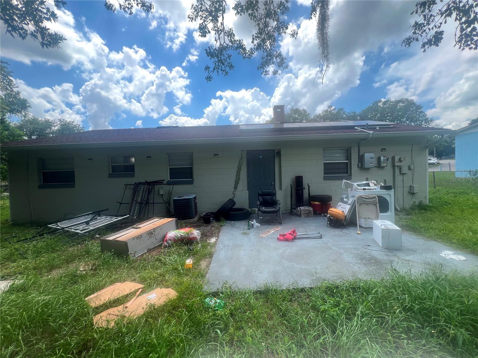 833 LONGVIEW AVENUE