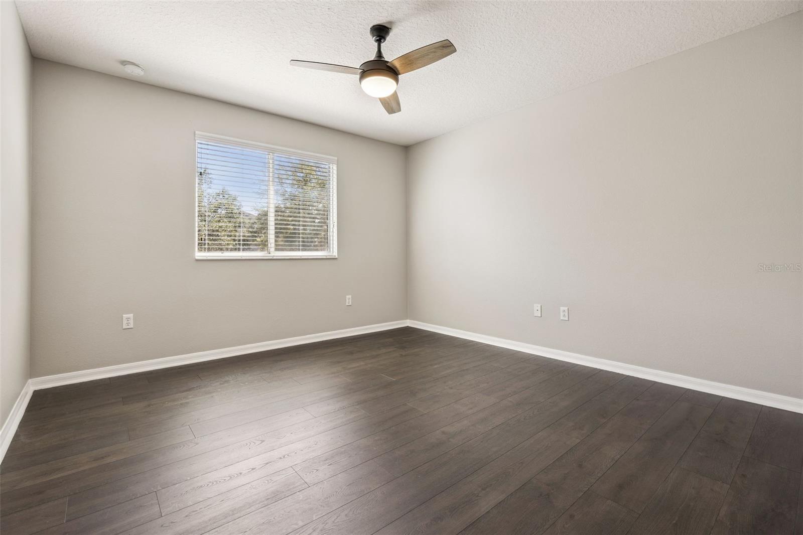 GROVE PARK AT STONE CREST - Residential