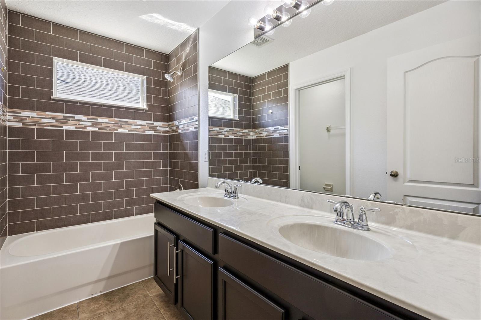 GROVE PARK AT STONE CREST - Residential