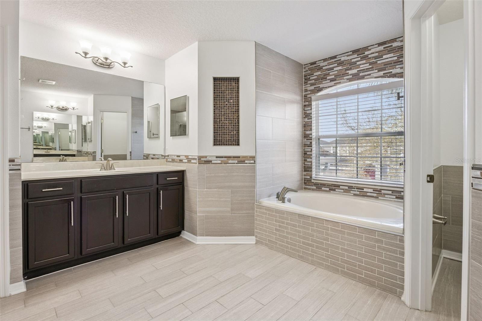 GROVE PARK AT STONE CREST - Residential