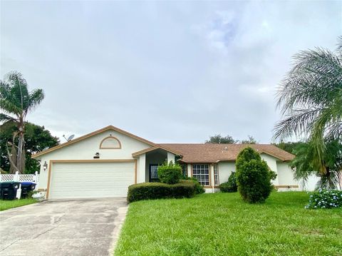 Photo of 7113 Ironwood Drive, Orlando, FL 32818 (MLS # R4910144) Photo of 7113 Ironwood Drive, Orlando, FL 32818 (MLS # R4910144)