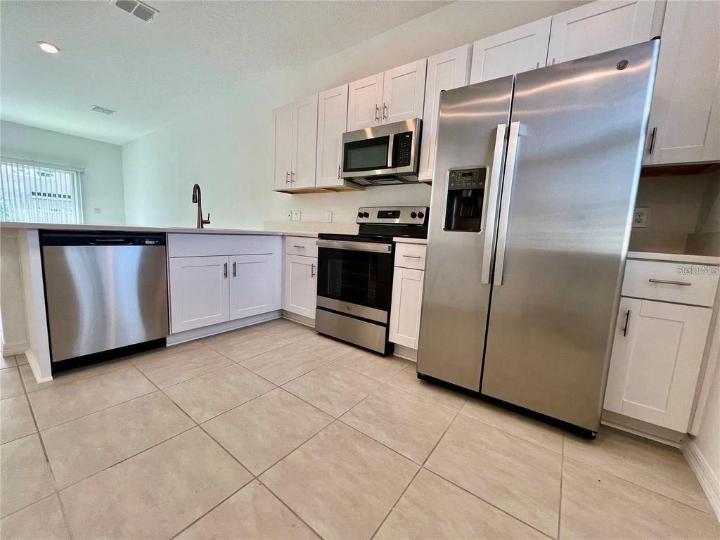 Photo of 2008 Viewfinder Street, Kissimmee, FL 34758 (MLS # O6369170)