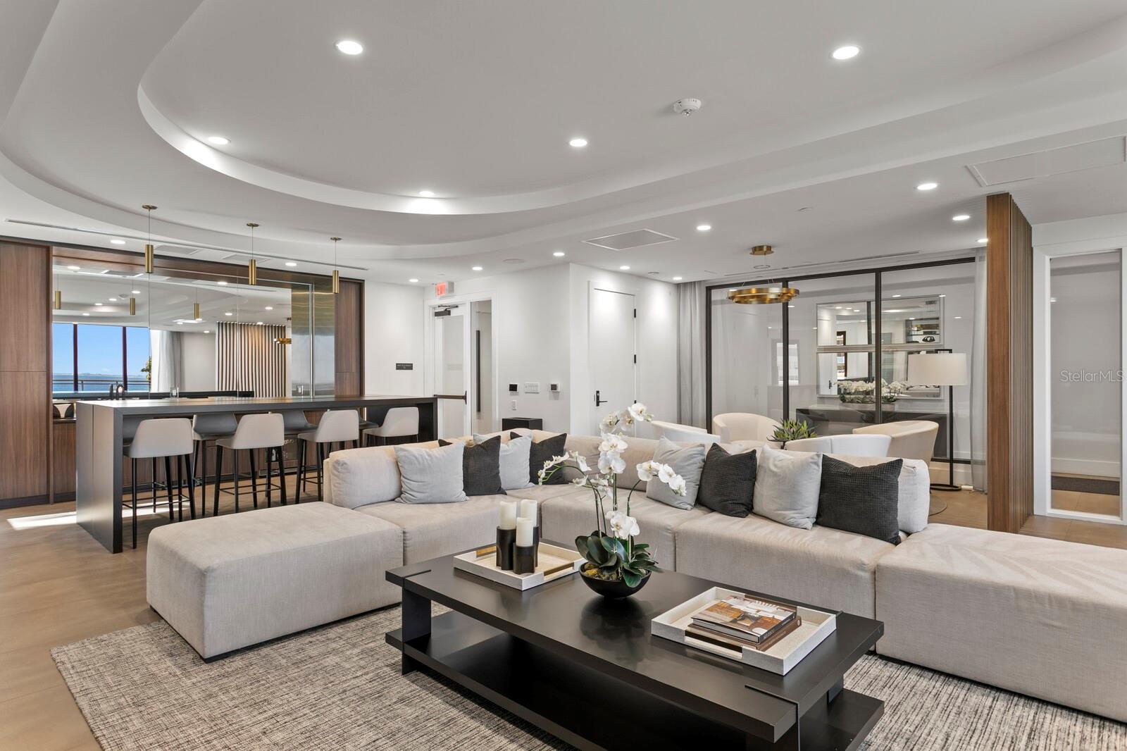 HYDE PARK HOUSE CONDOMINIUM - Residential