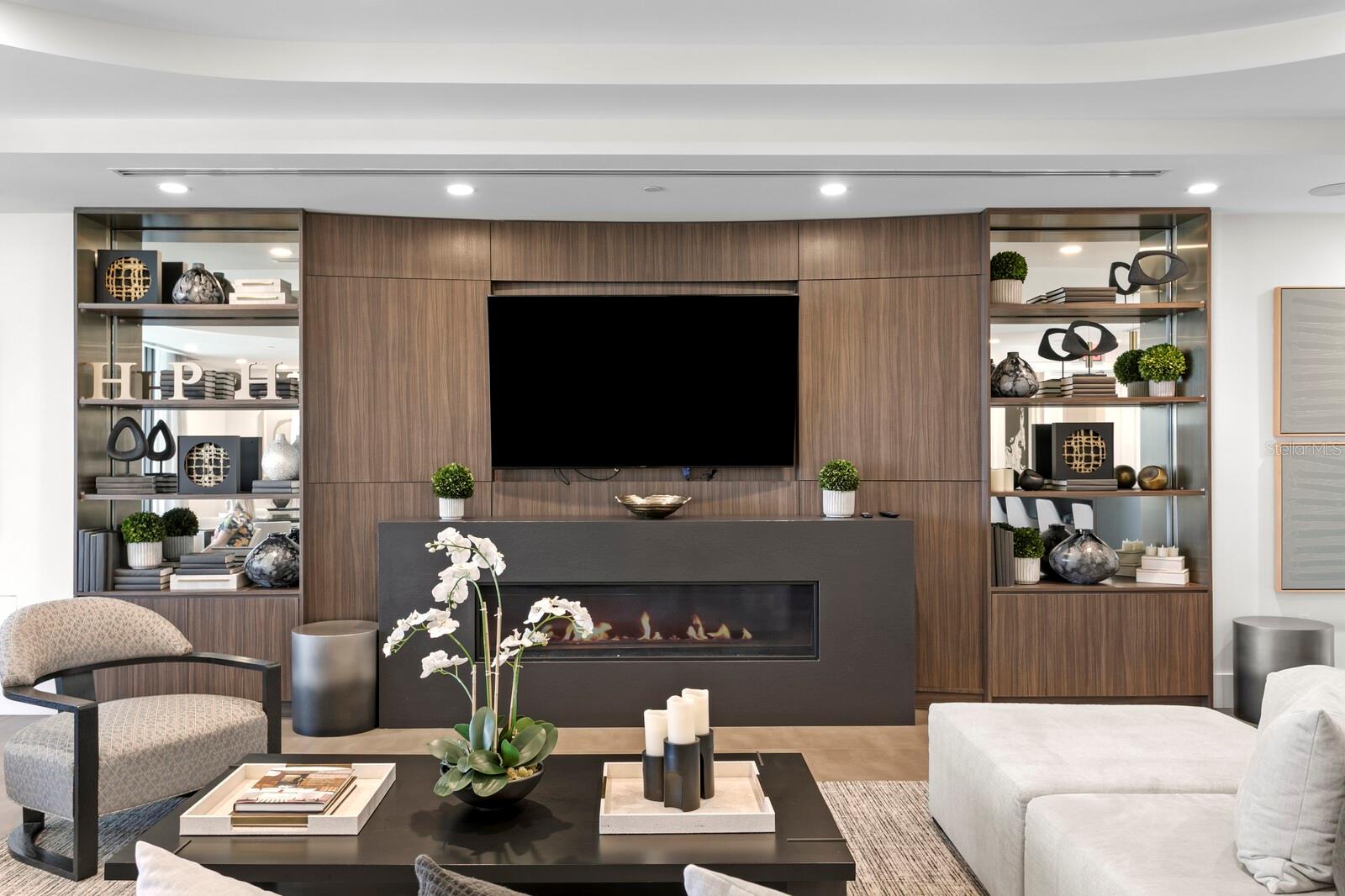 HYDE PARK HOUSE CONDOMINIUM - Residential