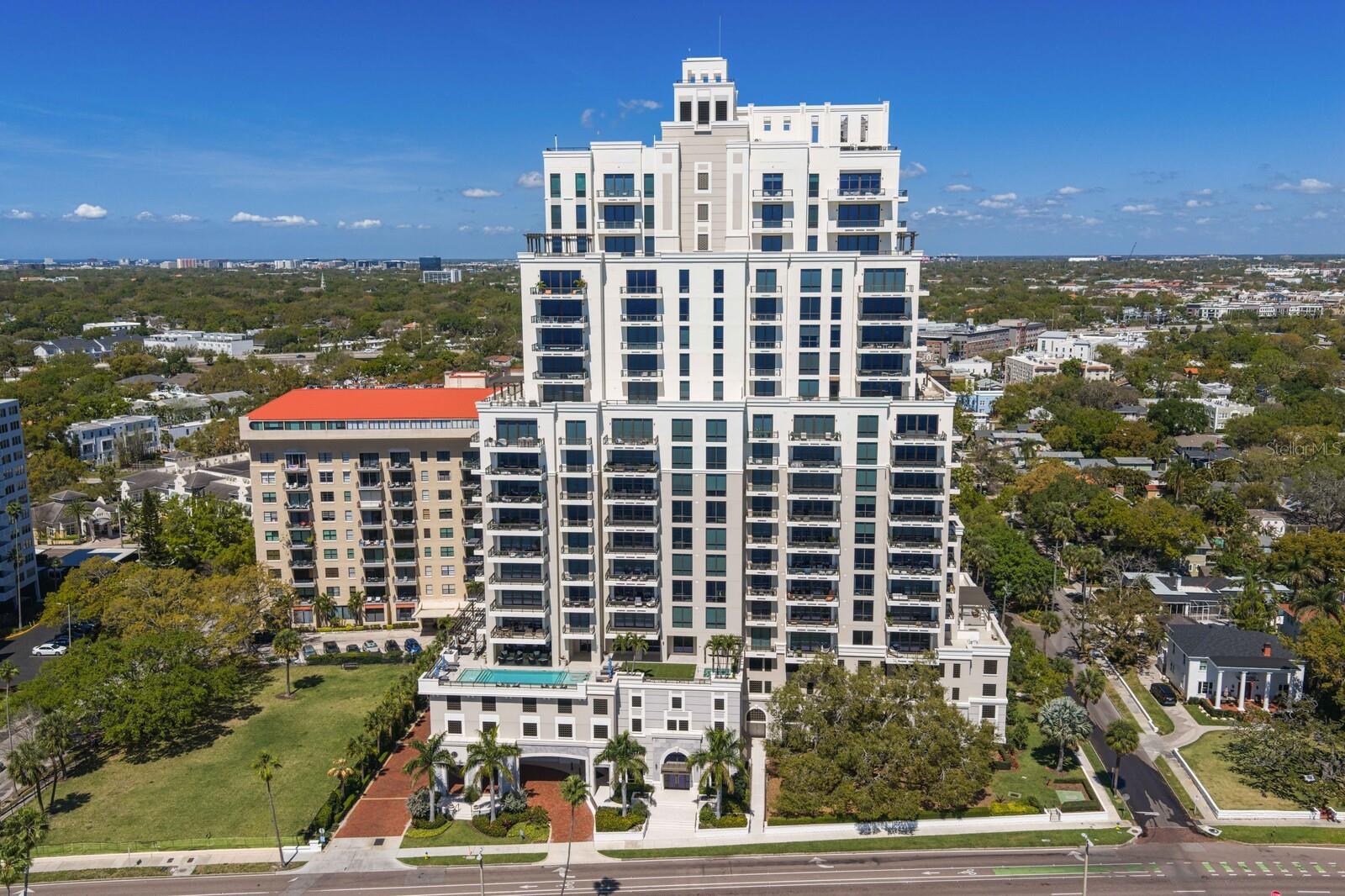 HYDE PARK HOUSE CONDOMINIUM - Residential