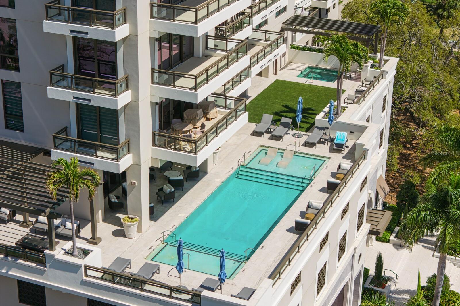 HYDE PARK HOUSE CONDOMINIUM - Residential