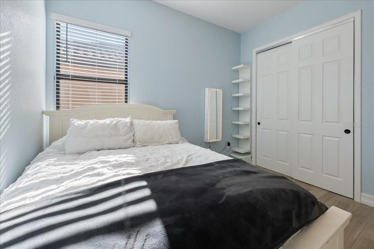 LAKEWOOD NATIONAL - Residential Lease