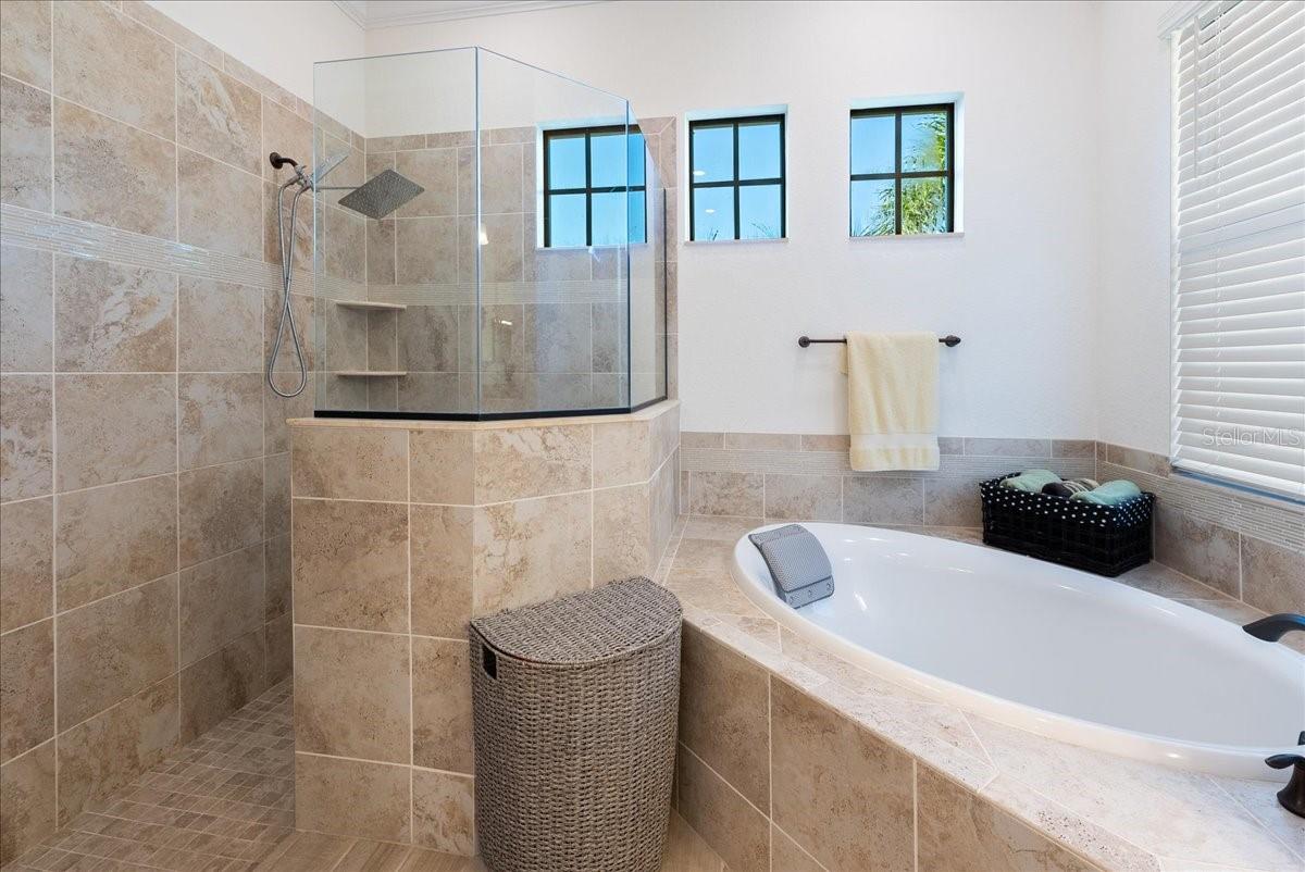 LAKEWOOD NATIONAL - Residential Lease