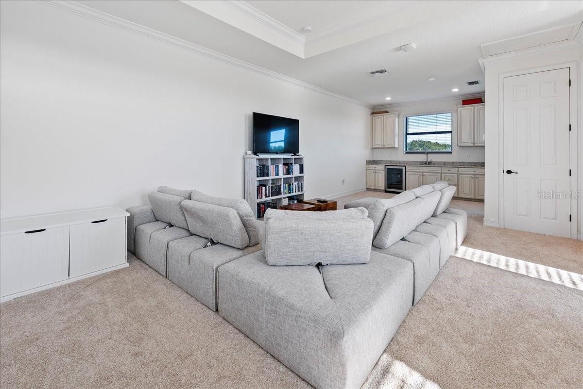 LAKEWOOD NATIONAL - Residential Lease
