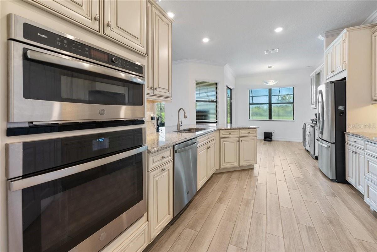 LAKEWOOD NATIONAL - Residential Lease
