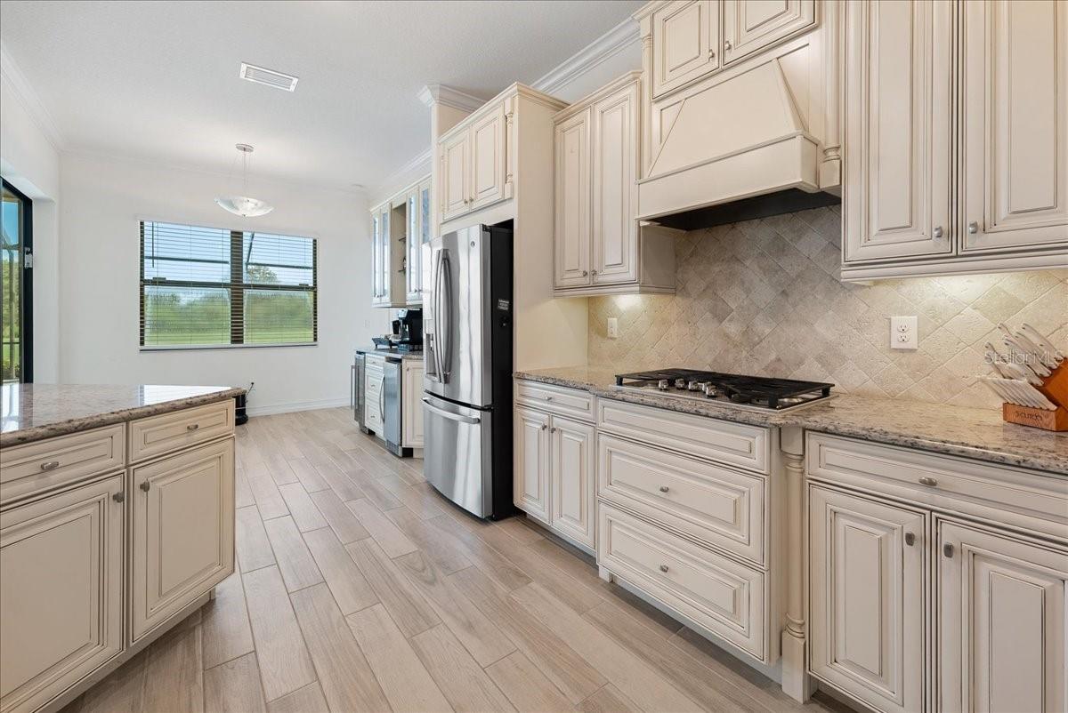 LAKEWOOD NATIONAL - Residential Lease