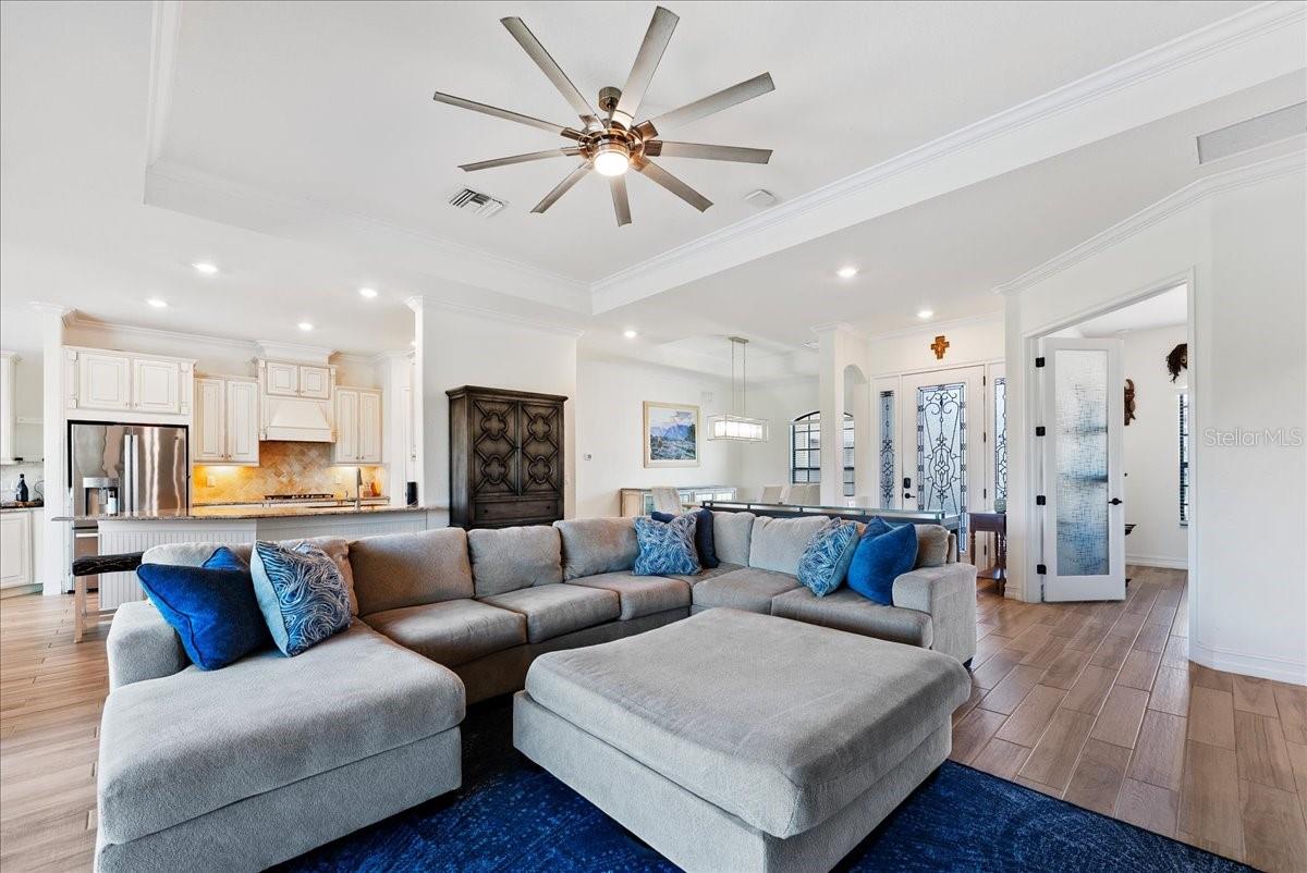 LAKEWOOD NATIONAL - Residential Lease