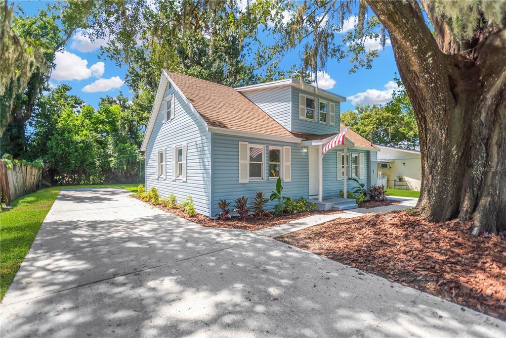 Photo of 5721 20th Street, Zephyrhills, FL 33542 (MLS # TB8419613)