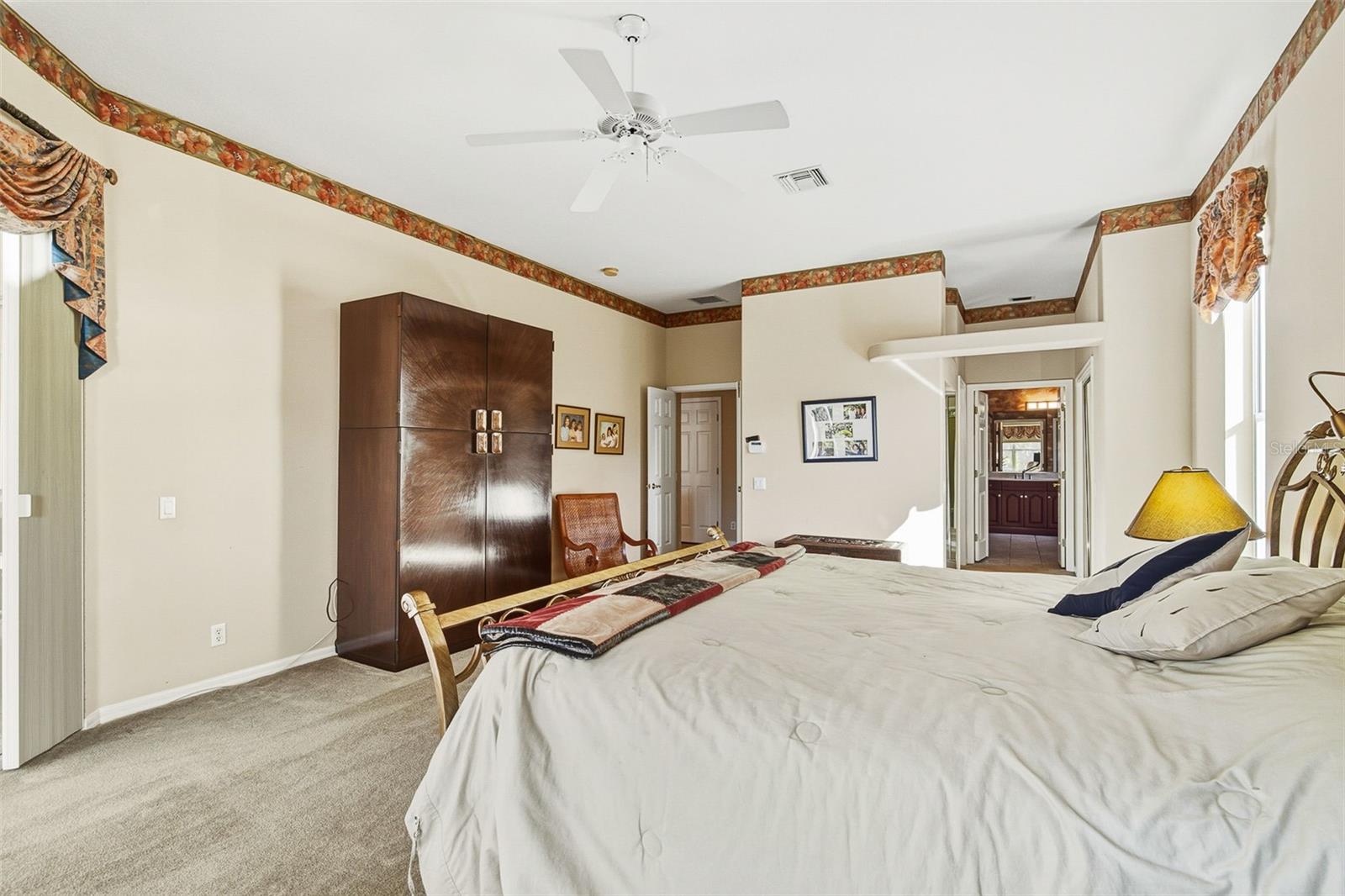 CALUSA LAKES - Residential