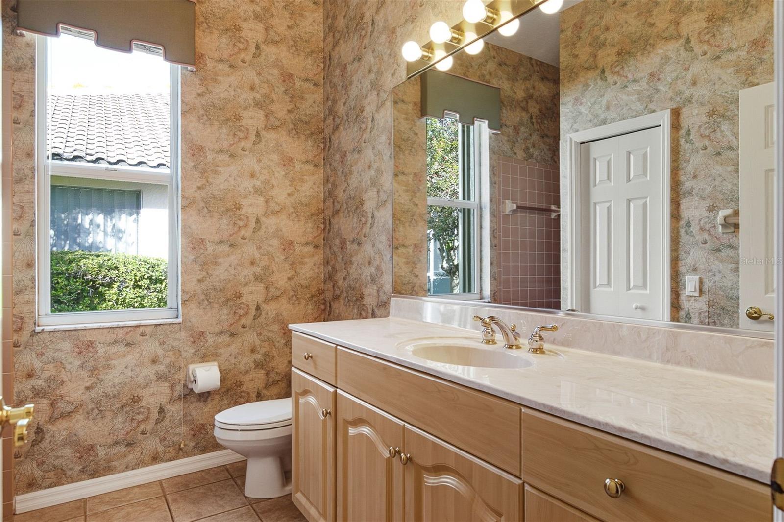 CALUSA LAKES - Residential