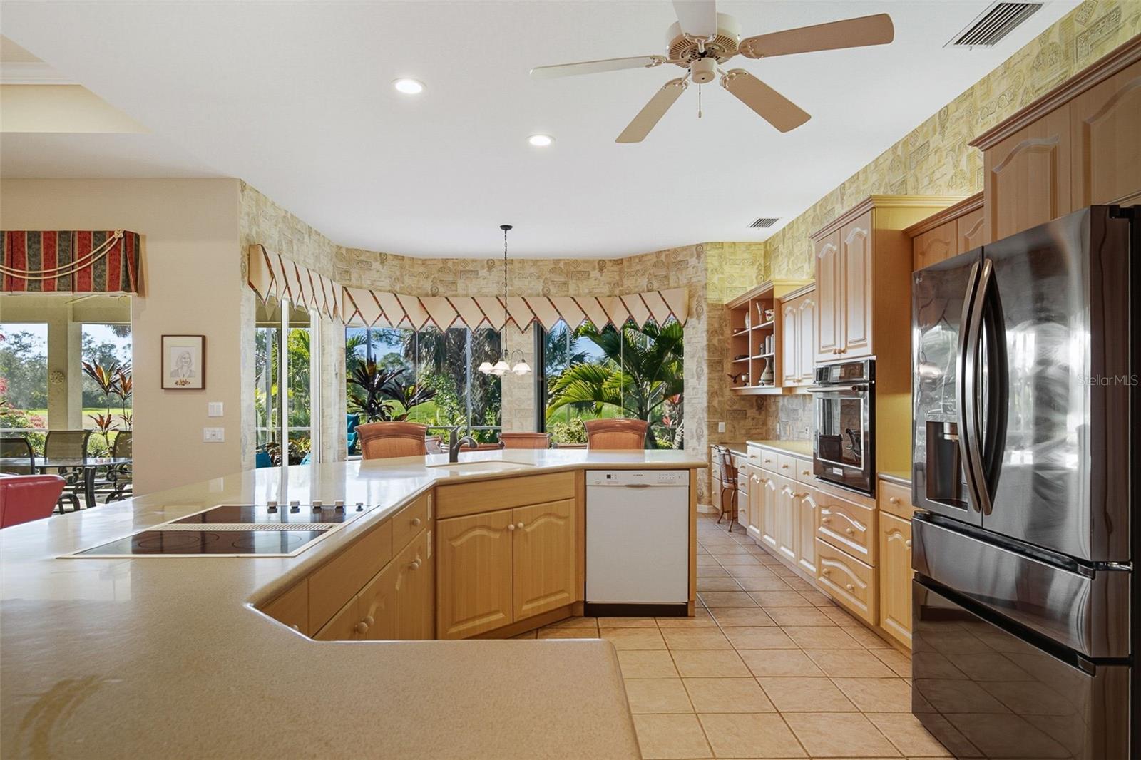 CALUSA LAKES - Residential