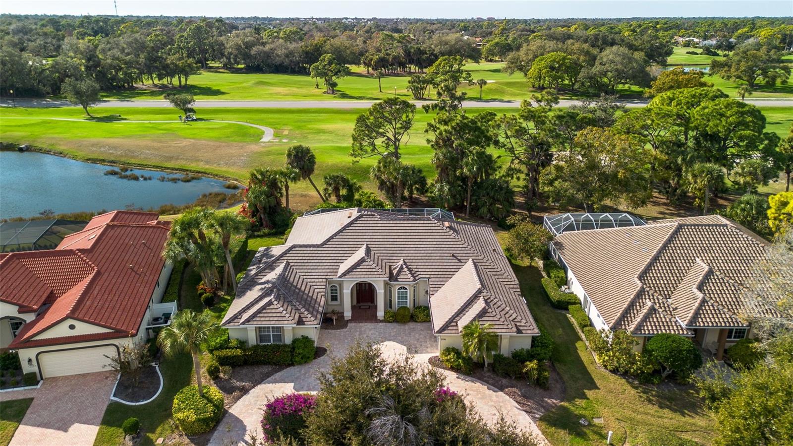 CALUSA LAKES - Residential