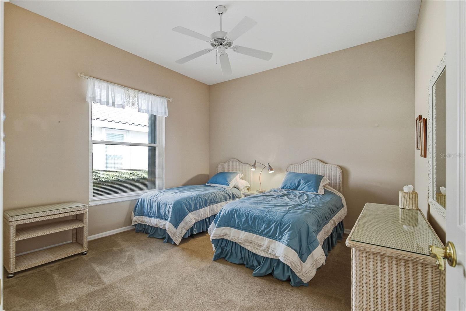 CALUSA LAKES - Residential