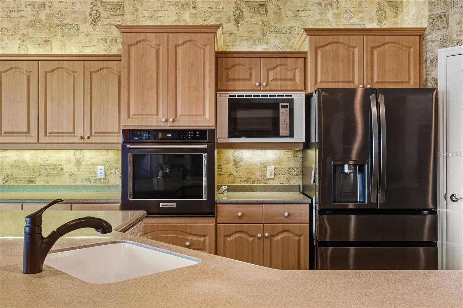 CALUSA LAKES - Residential