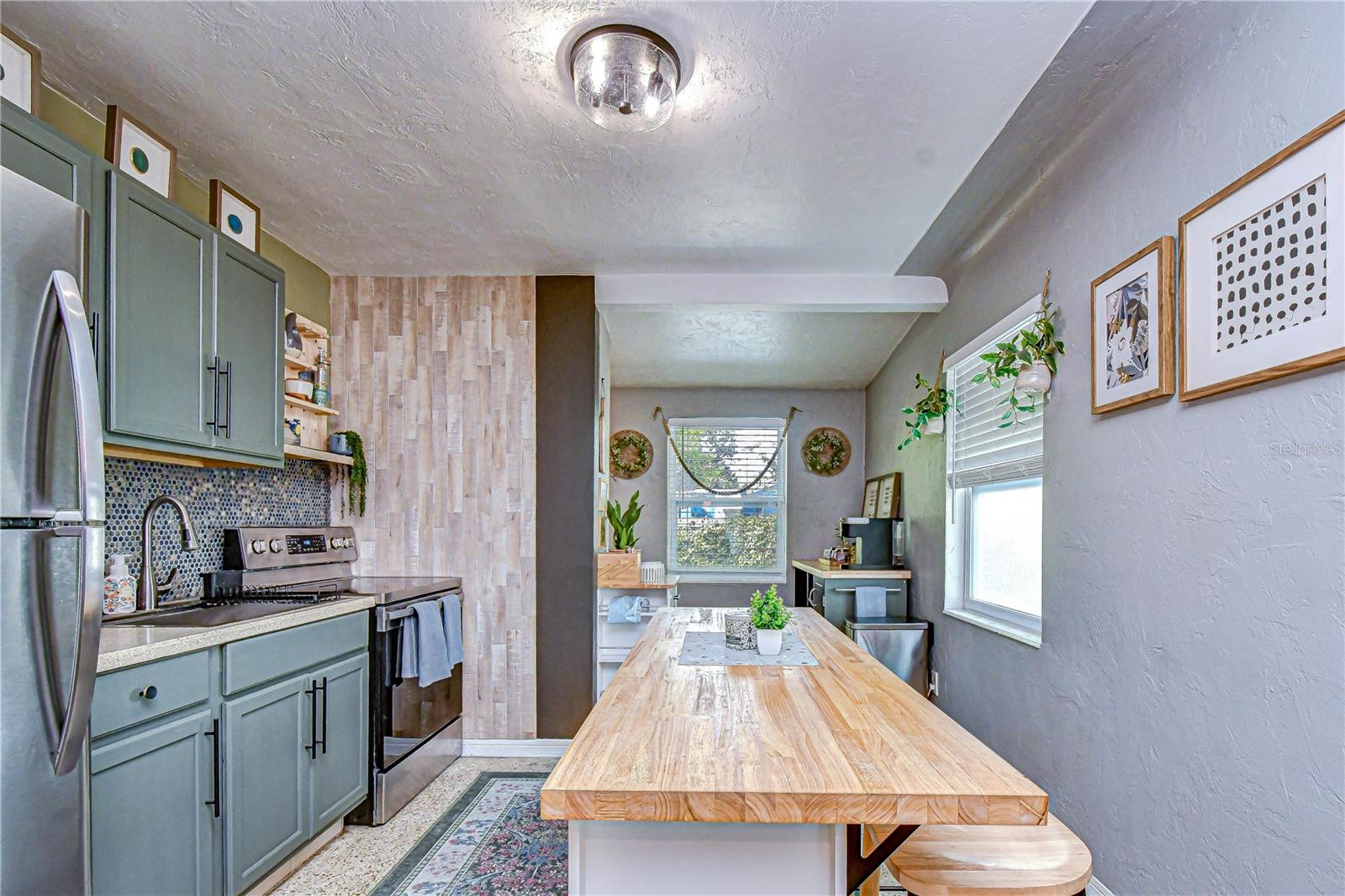 MELODYS HIGHLANDS - Residential