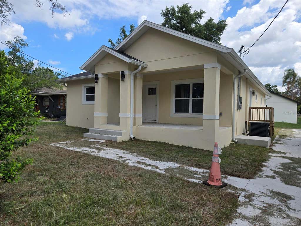 Photo of 704 E Orchid Avenue, Tampa, FL 33612 (MLS # TB8521660)