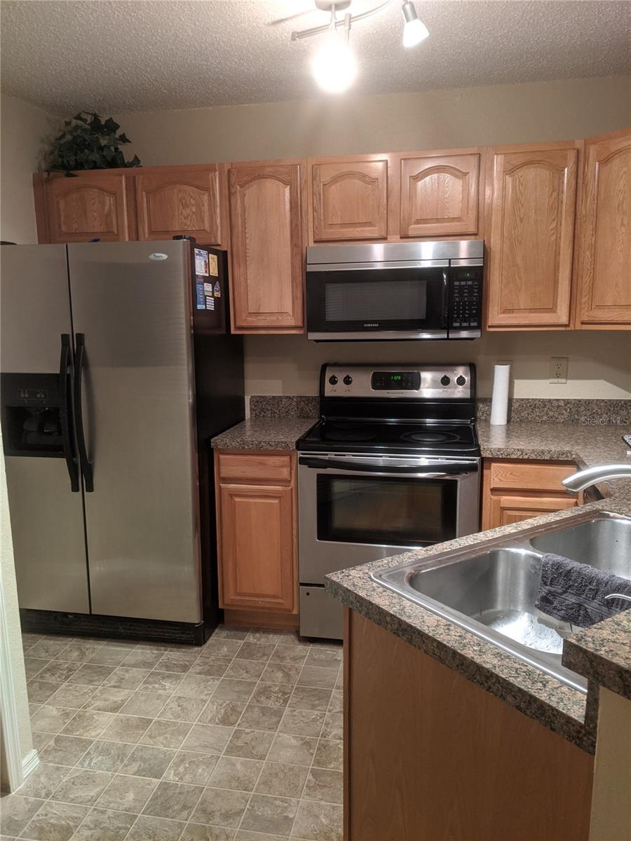 3705 SW 27TH STREET 811