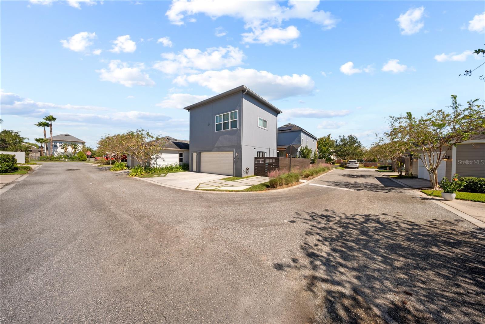 LAUREATE PARK - Residential