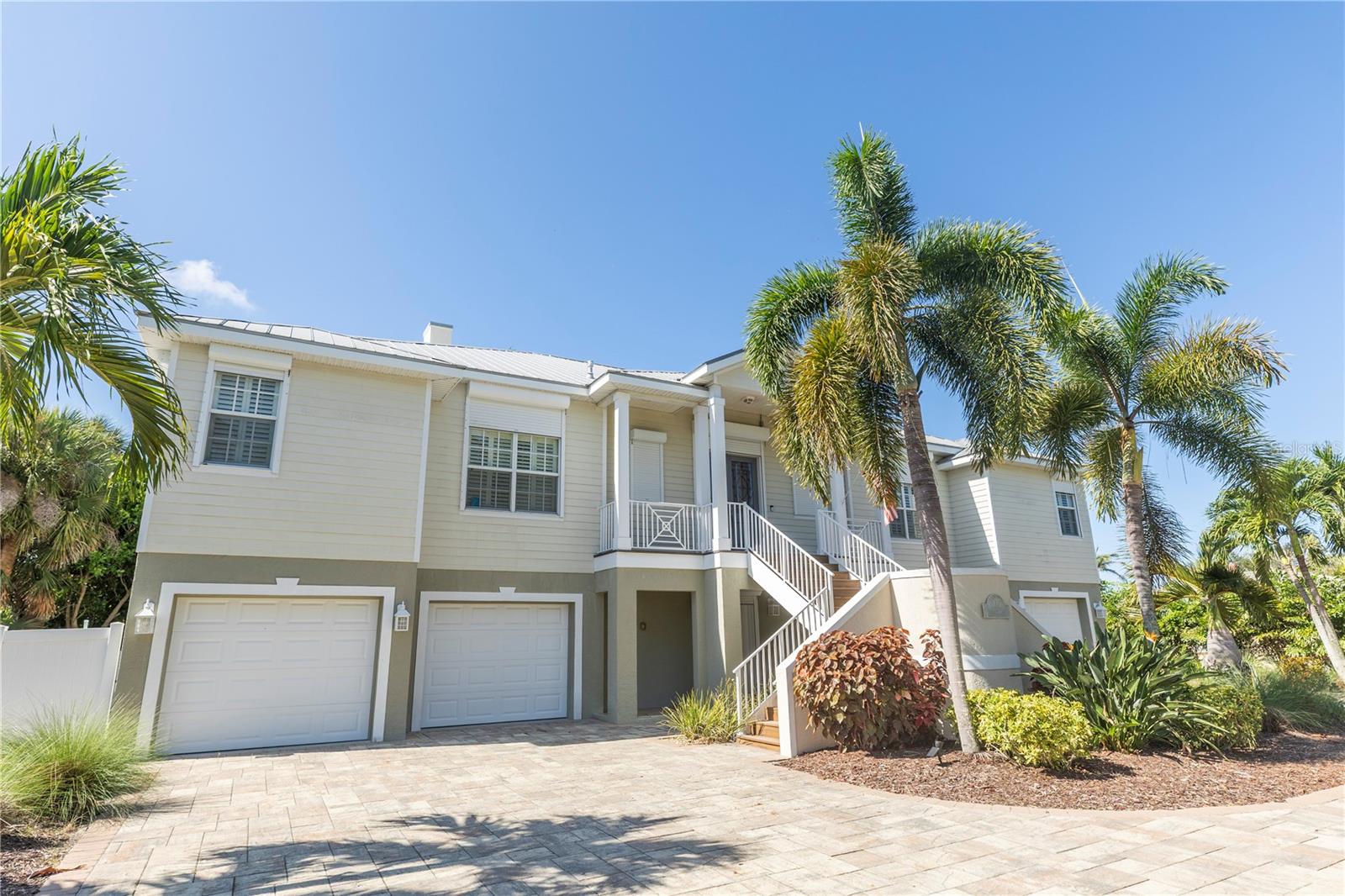 100 BUCCANEER BEND