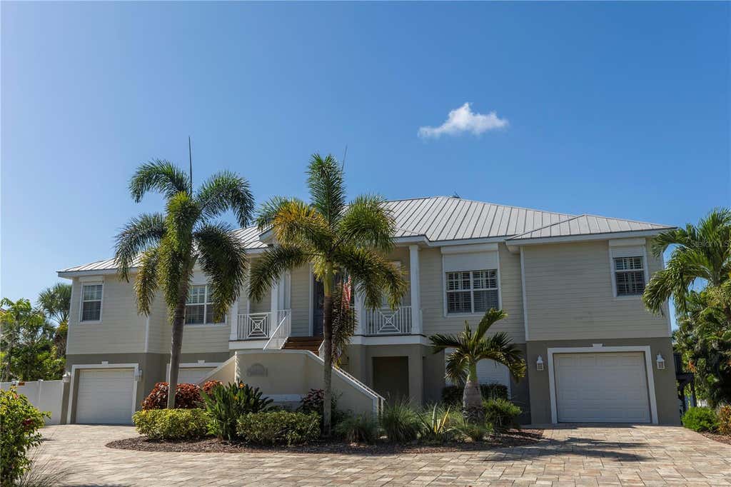 Photo of 100 Buccaneer Bend, Placida, FL 33946 (MLS # D6148416)