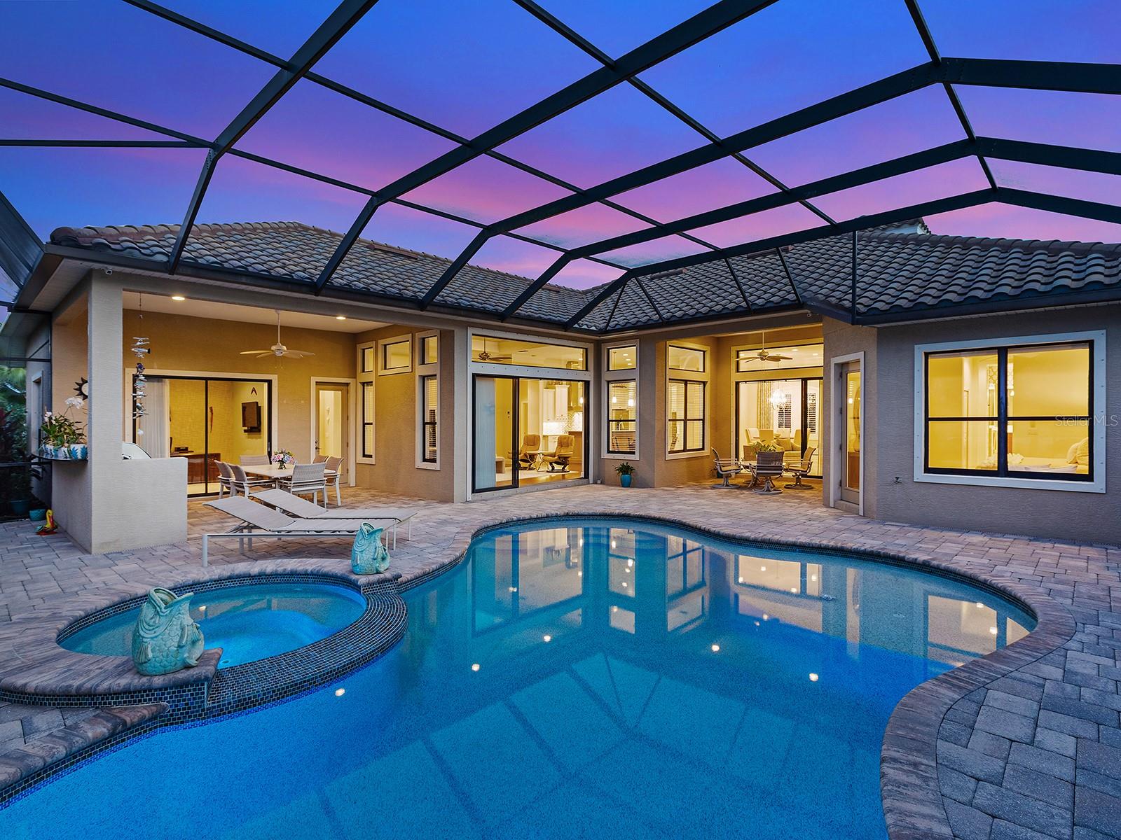 COUNTRY CLUB EAST - Residential