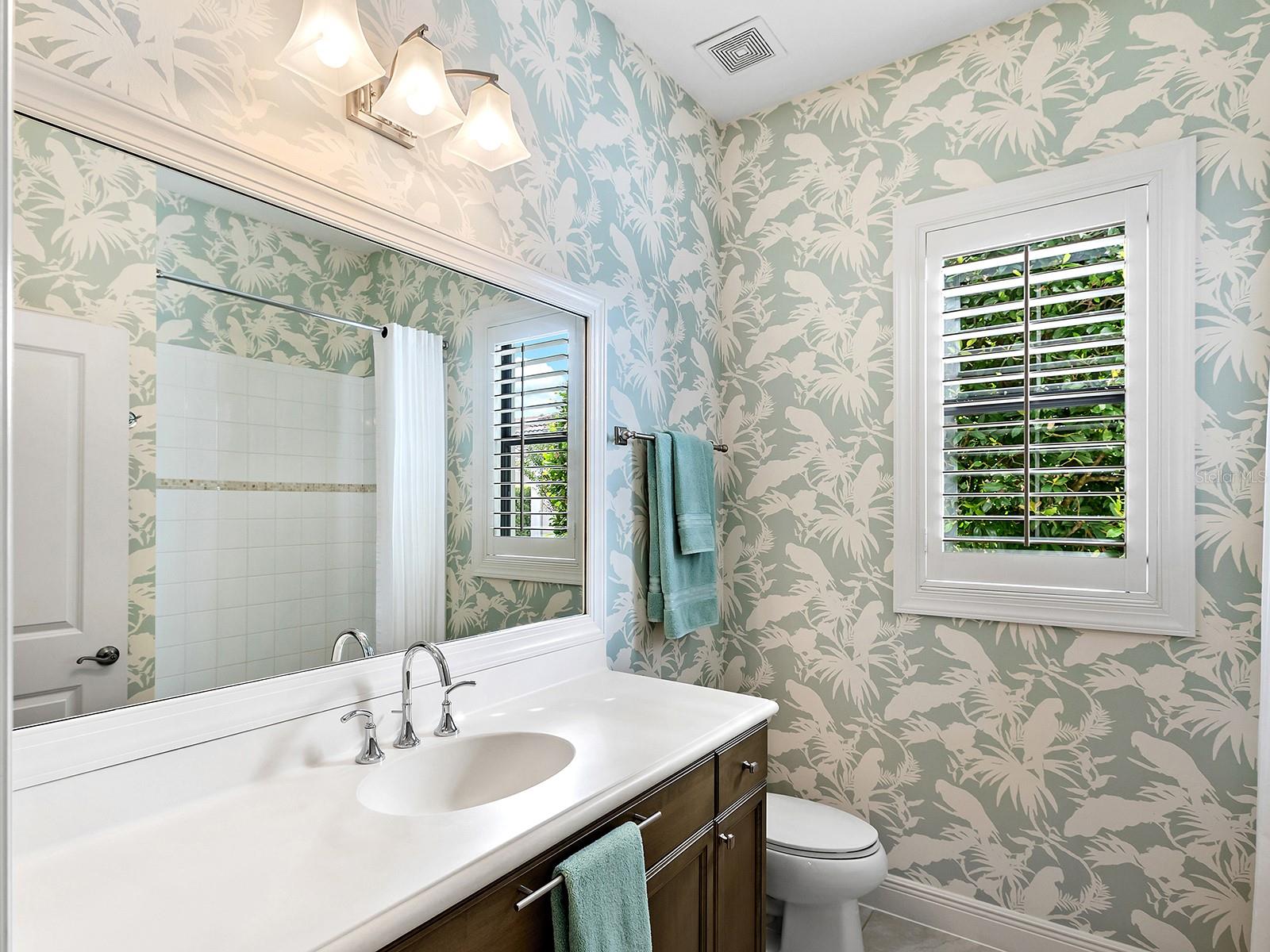 COUNTRY CLUB EAST - Residential