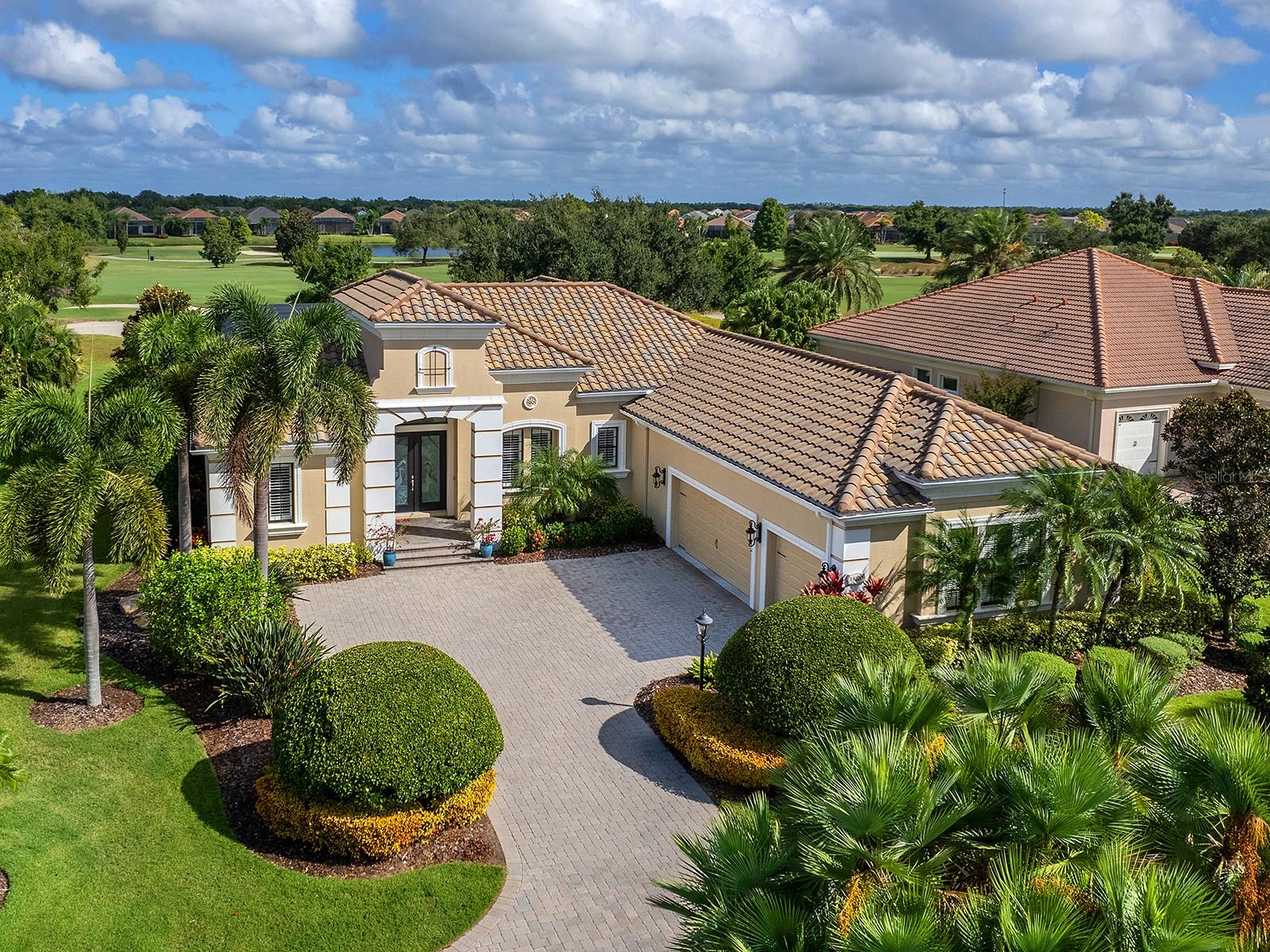 COUNTRY CLUB EAST - Residential