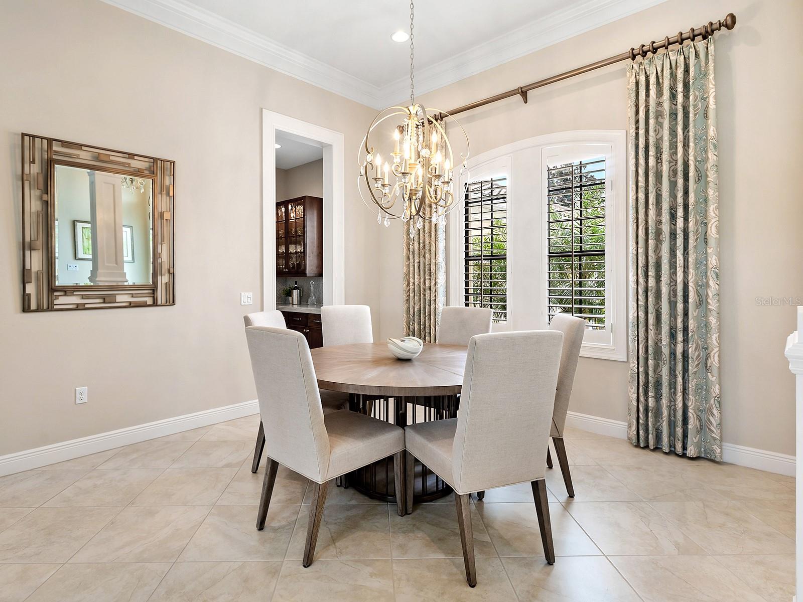 COUNTRY CLUB EAST - Residential