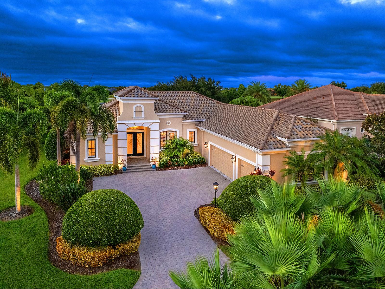 COUNTRY CLUB EAST - Residential