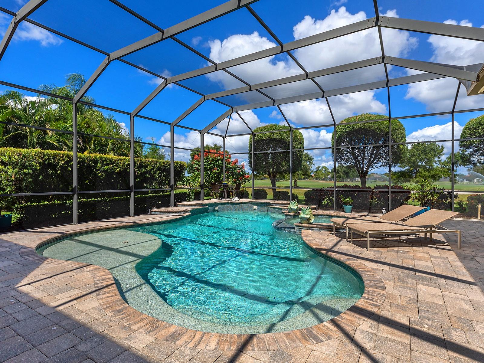 COUNTRY CLUB EAST - Residential