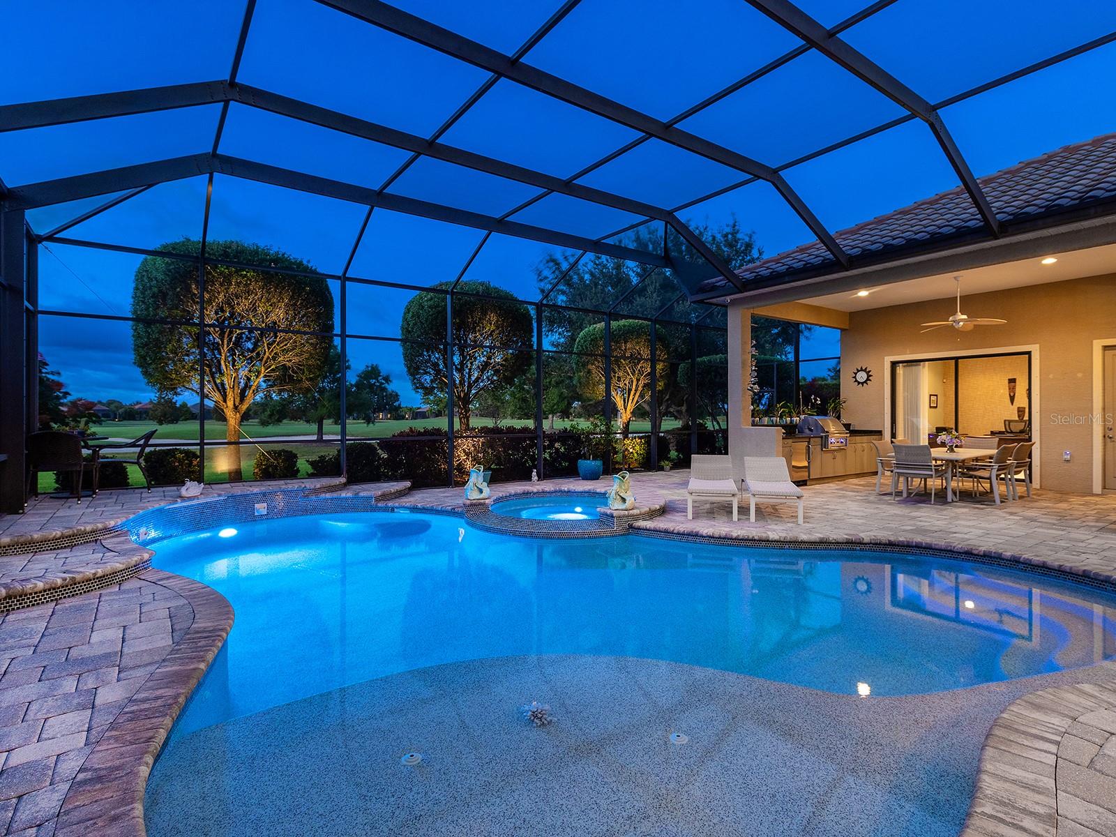 COUNTRY CLUB EAST - Residential