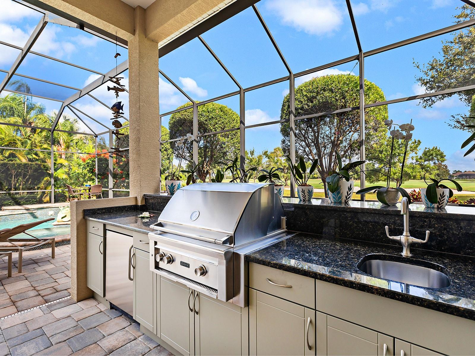 COUNTRY CLUB EAST - Residential