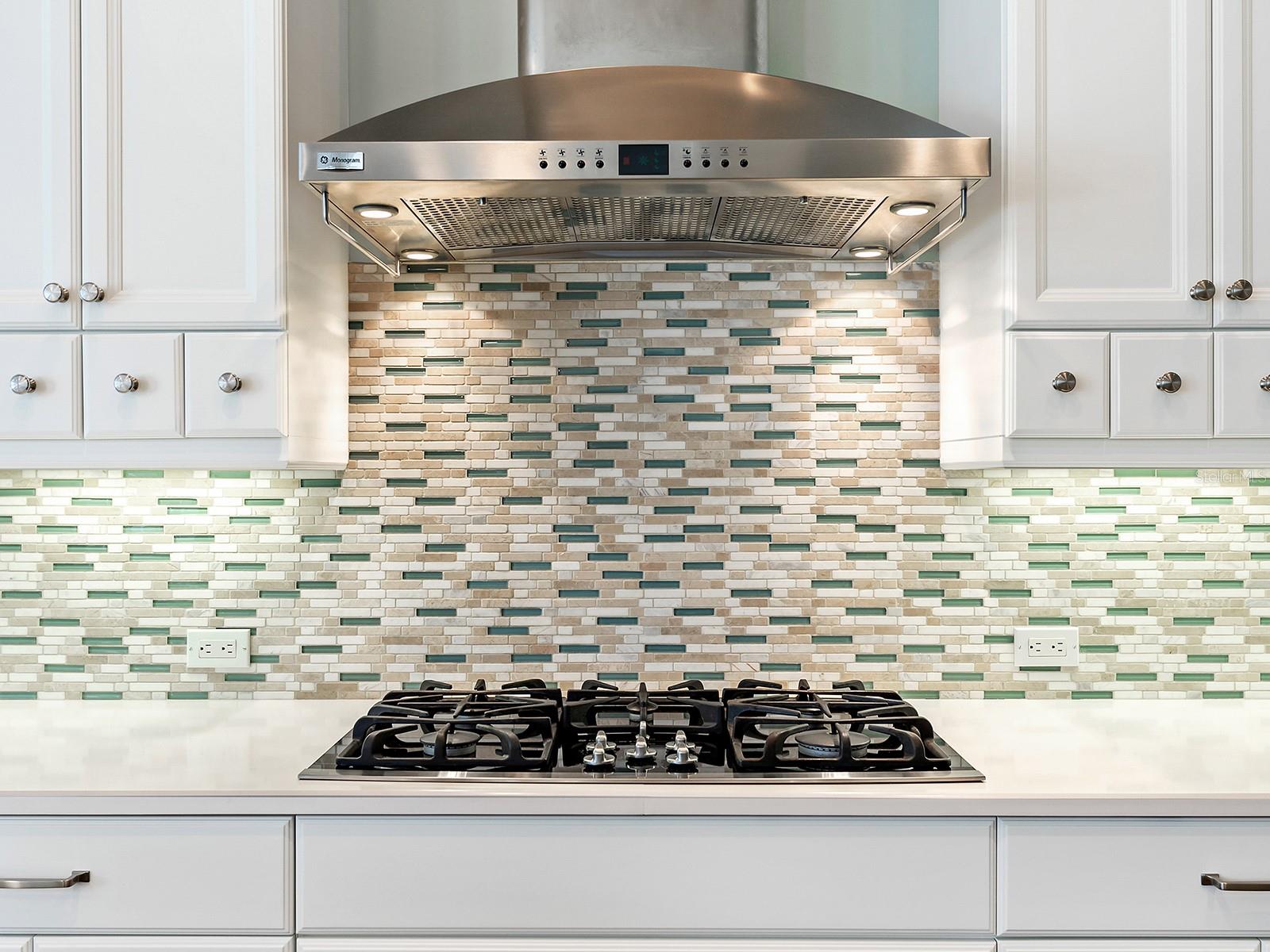 COUNTRY CLUB EAST - Residential