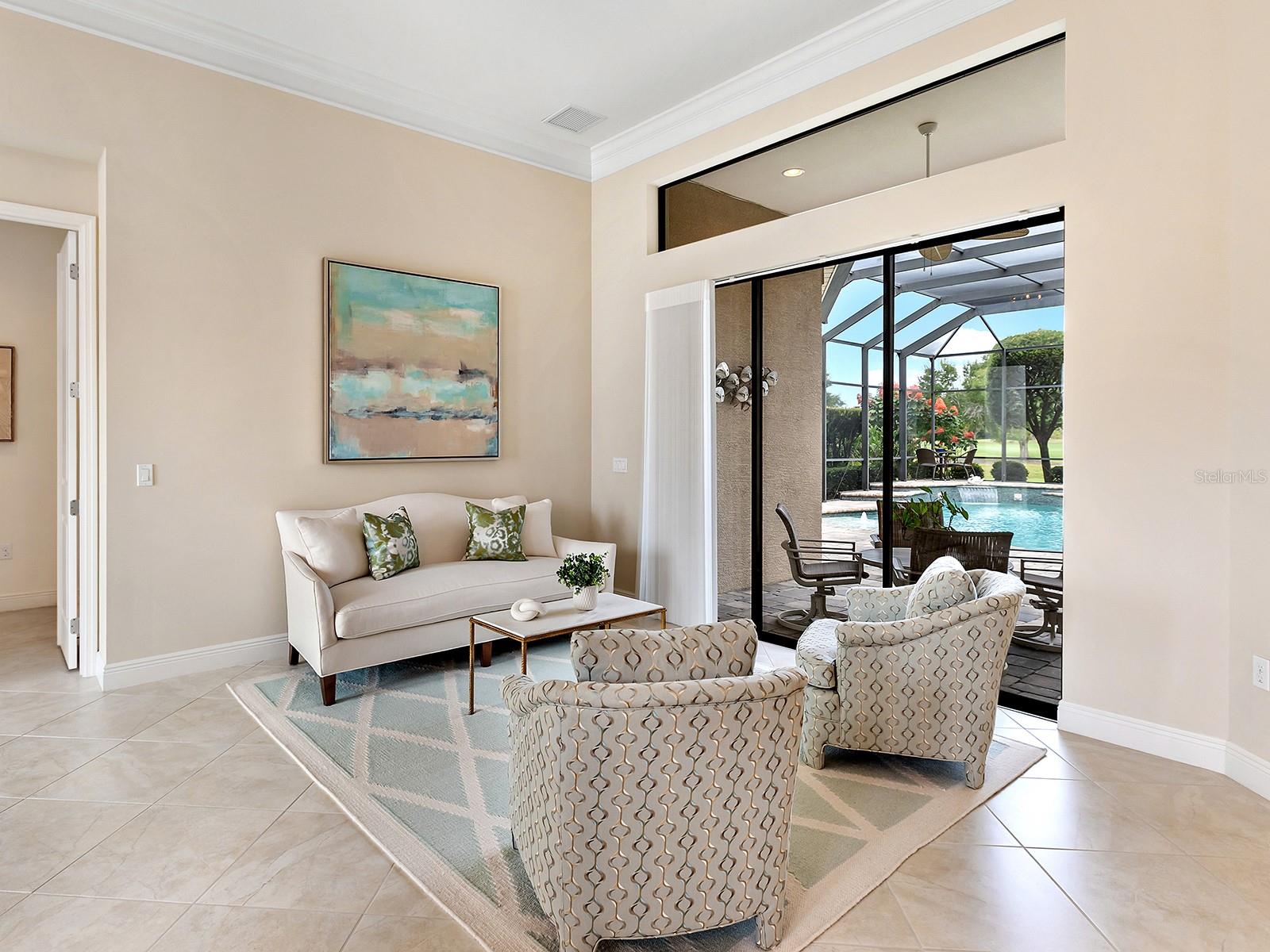 COUNTRY CLUB EAST - Residential