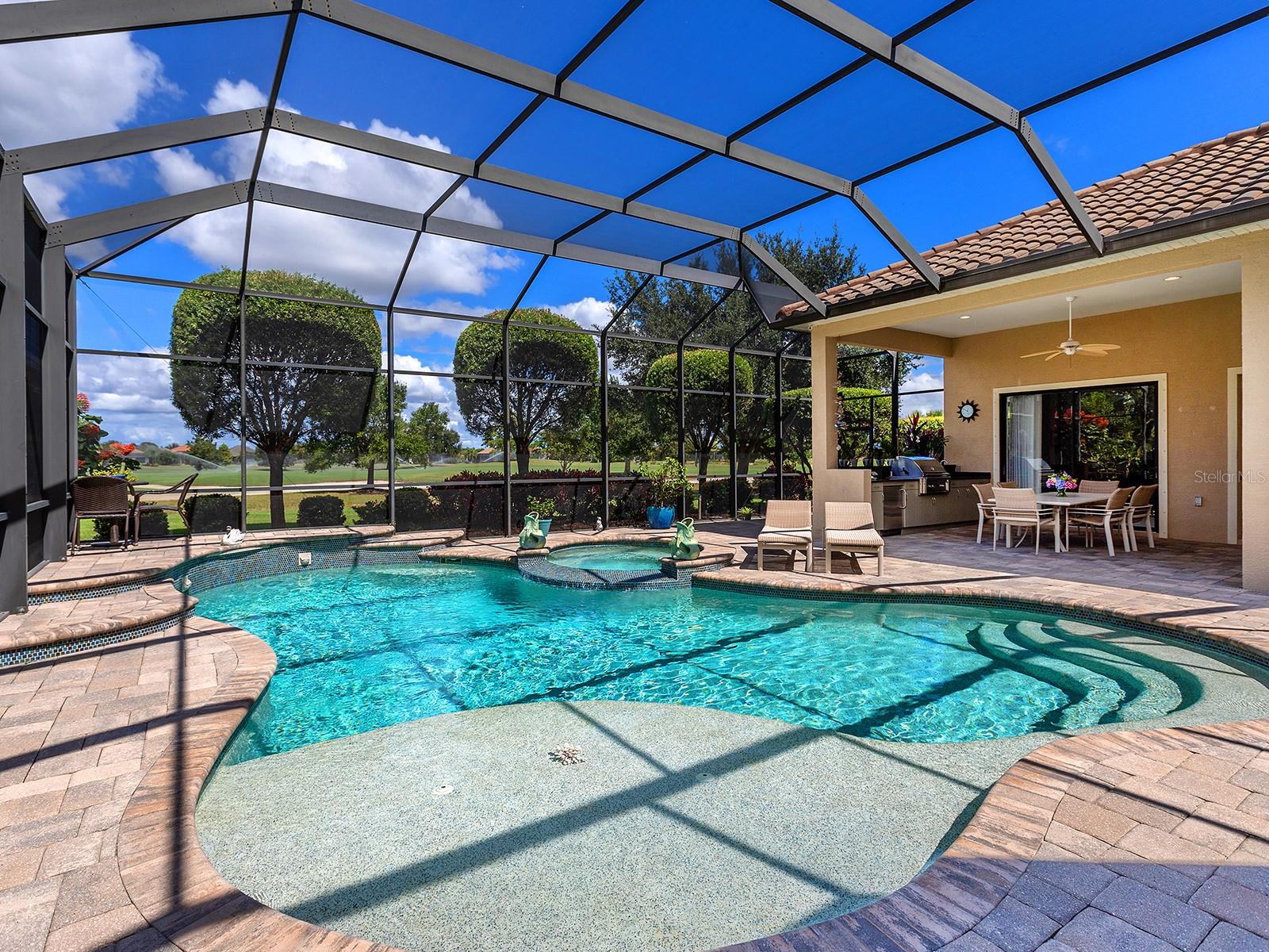 COUNTRY CLUB EAST - Residential