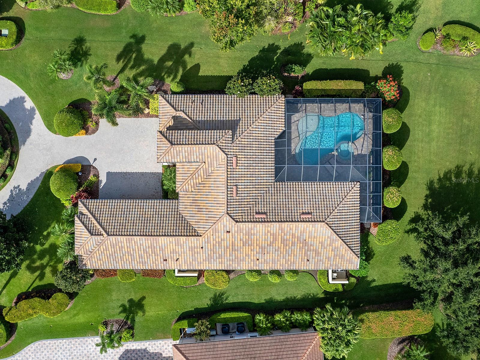 COUNTRY CLUB EAST - Residential